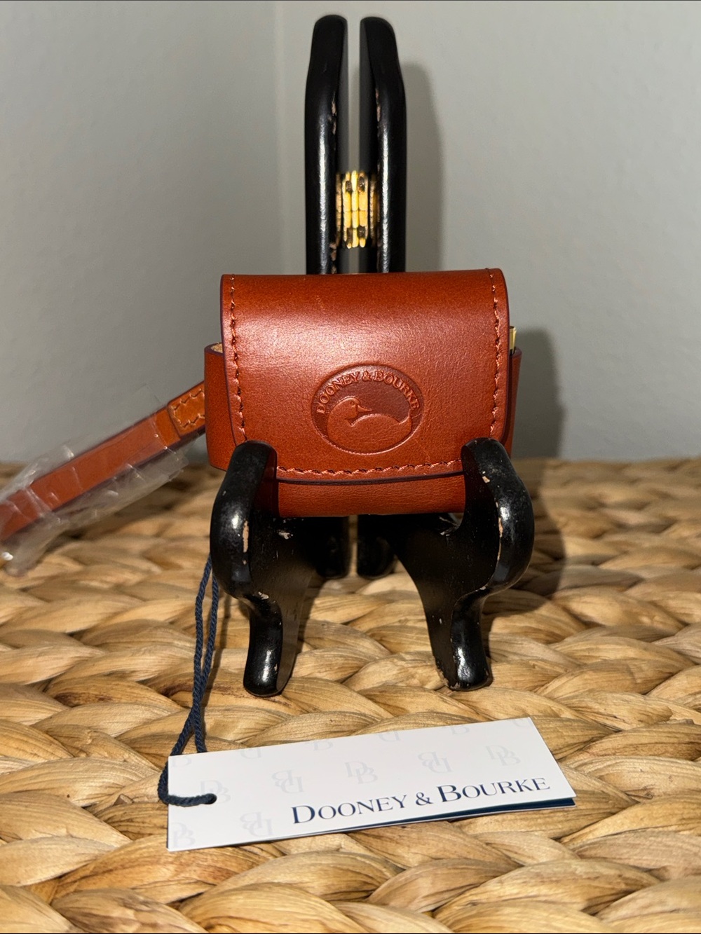 NWT Dooney & Burke smooth Concord leather AirPod Case with strap in natural
